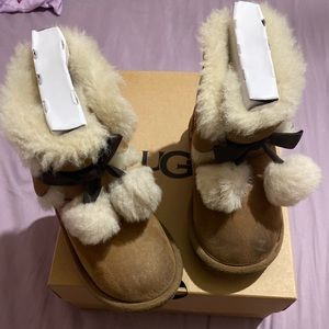 Ugg toddler boots